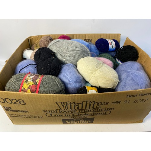 868 - Box of assorted knitting wool, assorted colours