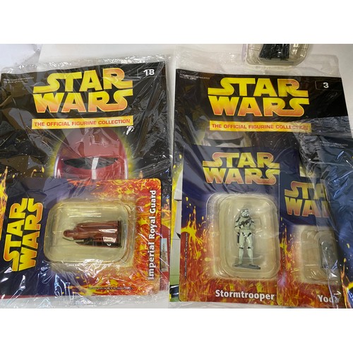 977 - Star Wars De Argostini painted metal figures. 15 issues in new sealed condition with figure and issu... 