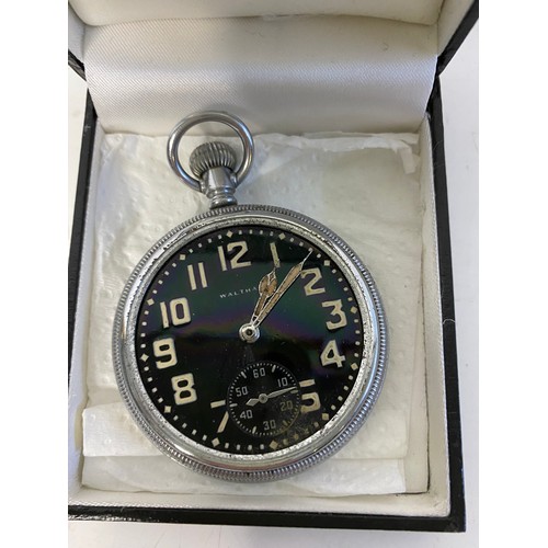 983 - Antique First World War 1917 Waltham pocket watch.