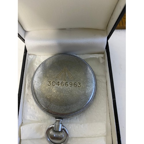 983 - Antique First World War 1917 Waltham pocket watch.