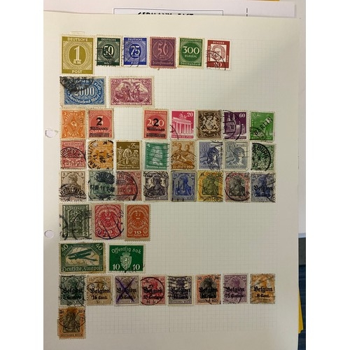 624 - Large stamp collection in 12 folders.