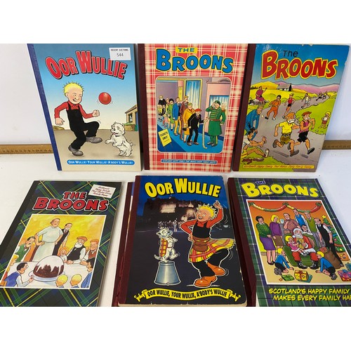 544 - Collection of the Broons and oor Wullie Annuals.