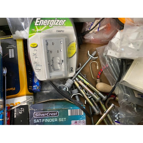 565 - Assortment of electrics, screws and others.