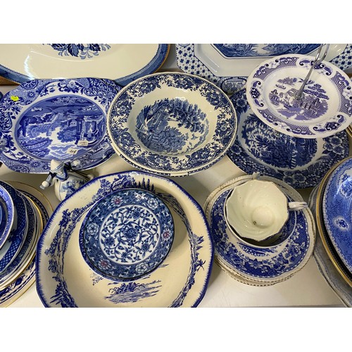 614 - Assortment of blue and white china and ceramics.