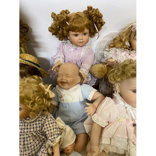 630 - Collection of porcelain dolls including Alberon, Kathy Hippensteel, Titus Tomescu and others.