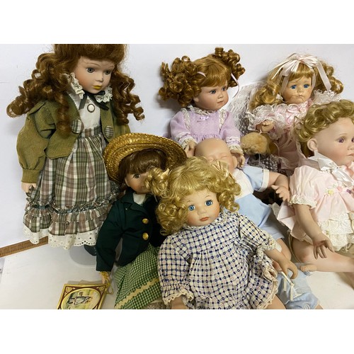 630 - Collection of porcelain dolls including Alberon, Kathy Hippensteel, Titus Tomescu and others.