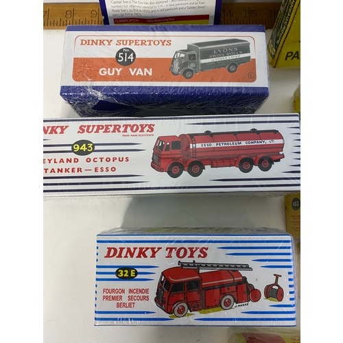 808 - Vintage boxed Dinky toys including Bedford TK Tipper, Lyons and Heinz Guy vans, Leyland Octopus Tank... 