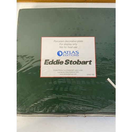 950 - 2 Sealed Eddie Stobart plates from Atlas Edition