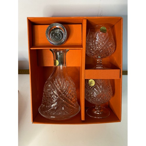 503 - Crystal decanter with 2 brandy glasses 