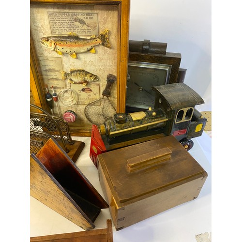 102 - Box of assorted wooden ware including mantle clock and decorative items.