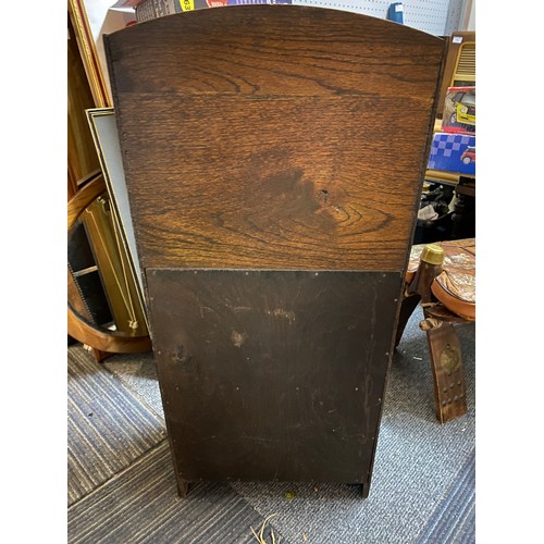 109 - Small Edwardian oak open bookcase/newspaper rack measuring 79cm tall