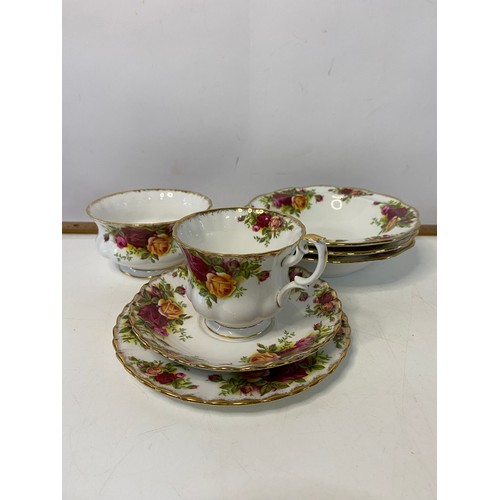 136 - 22 piece Royal Albert 