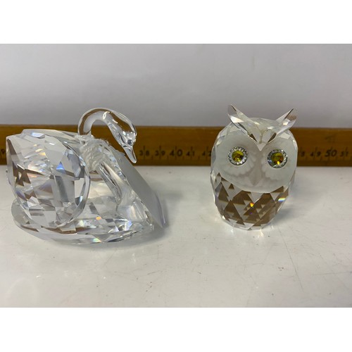 152 - Collection of 5 x Swarovski crystal animals including a swan, cat and a 1980's owl.