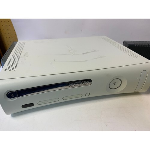 171 - Xbox 360 console with 2 x controllers, charging dock and leads. Tested and working