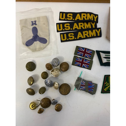 41 - Selection of Military badges, buttons and patches