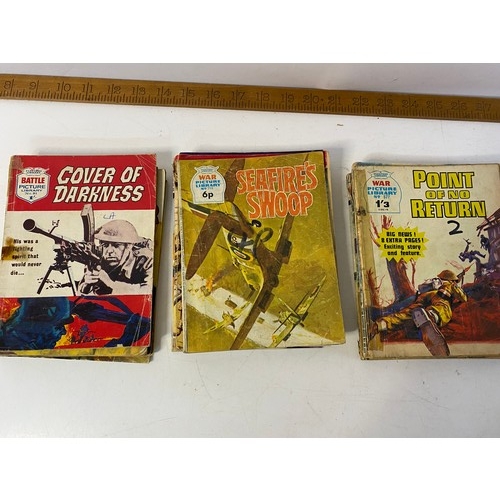 5 - Collection of vintage pocket edition comics from Commando and Battle.