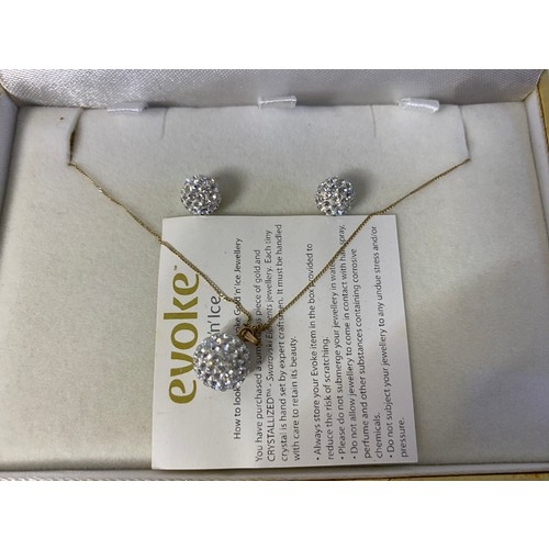 49 - 9 ct gold Swarovski chips necklace and earrings