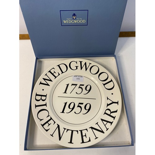 335 - Wedgwood Bicentenary 1759-1959 commemorative plate in original box