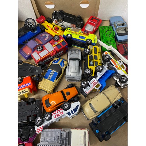 363 - Selection of Matchbox die cast cars and trucks