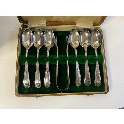 116 - Quantity of vintage cutlery mostly boxed and cased sets.