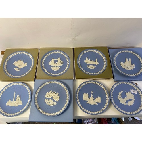 337 - Selection of 8 x Wedgwood Christmas plates from the 1960's and 1970's, mostly boxed