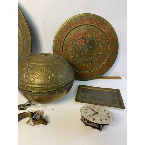 494 - Selection of metalware and curios.