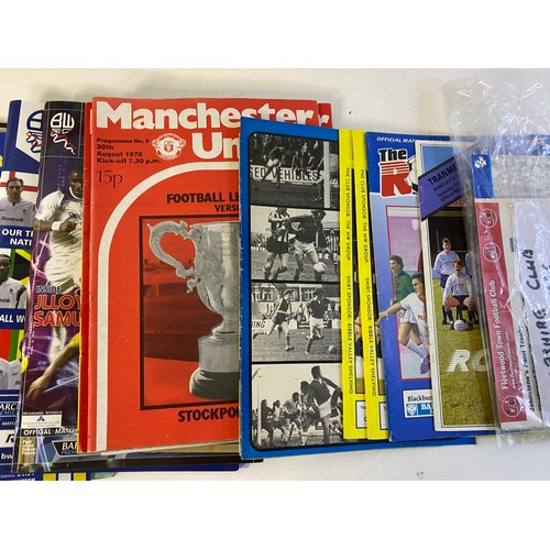 487 - Football ephemera including programmes, tickets, stickers and trade cards