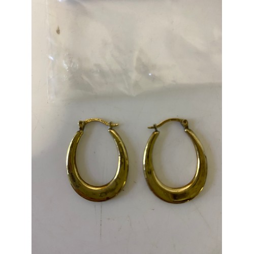 523 - Pair of ear-rings in 9ct gold bonded onto 925 silver