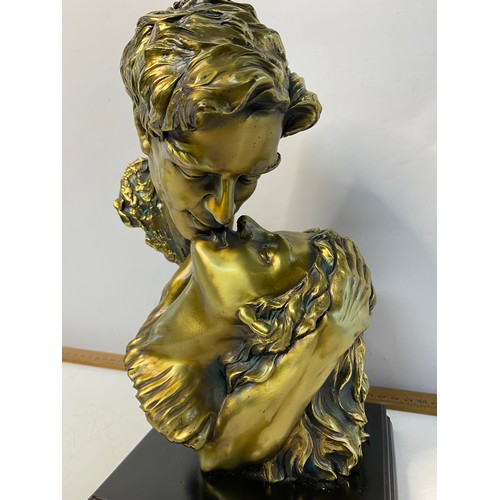 136 - Metal Kissing Couple Sculpture on wood plinth, unsigned but possibly by Austin stands 28cm tall.