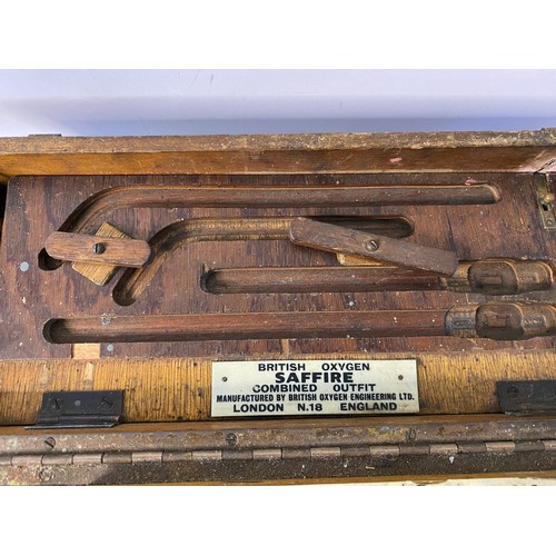 163 - Vintage Saffire welding and cutting tools in oak carry box.