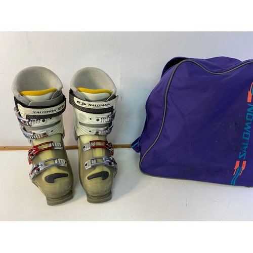 182 - 2 Pairs of Ski boots from Salomon Rush and Head Superheat 3. Both with carry bags.