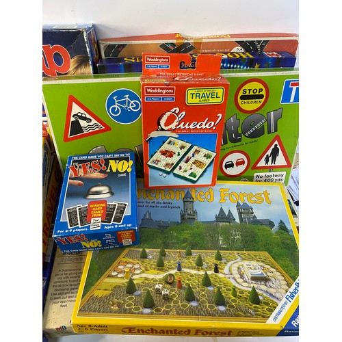 208 - Selection of vintage board games including Cluedo, Enchanted Forest, Game of Life and more