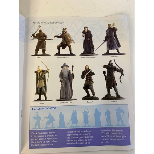 426 - Eaglemoss The Lord of the Rings, 2 Collector's edition figure model bases, 1 boxed and 1 unboxed, th... 