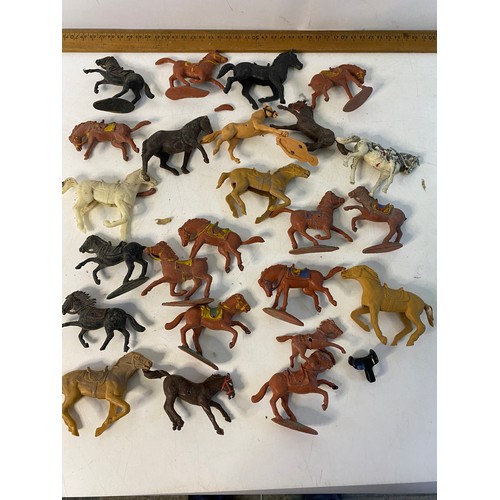 431 - Selection of vintage plastic horses