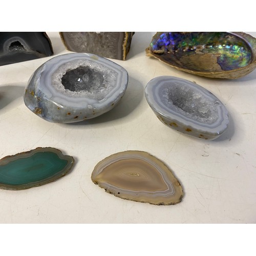 231 - Selection of rocks, geodes and shells