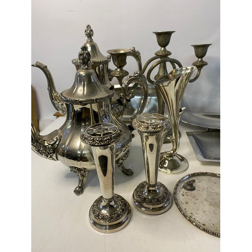 252 - Selection of silverplate and metalware.