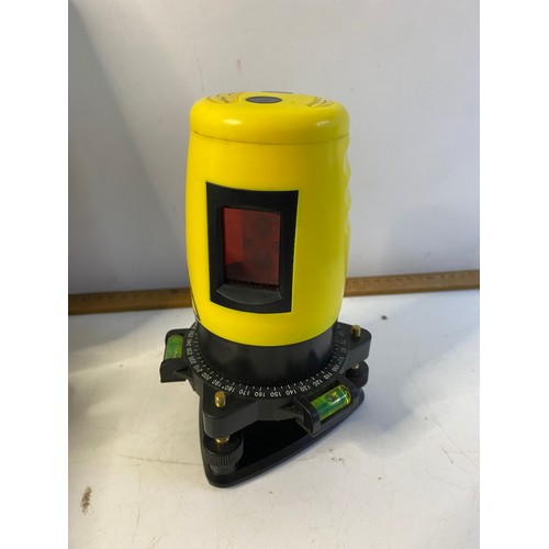 221 - Self adjusting laser level in carry case.