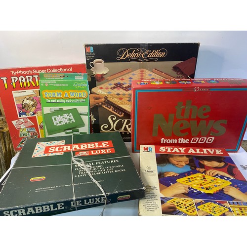 279 - Selection of vintage board games.