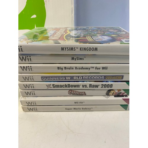 298 - Nintendo Wii console with games and accessories, in working order.