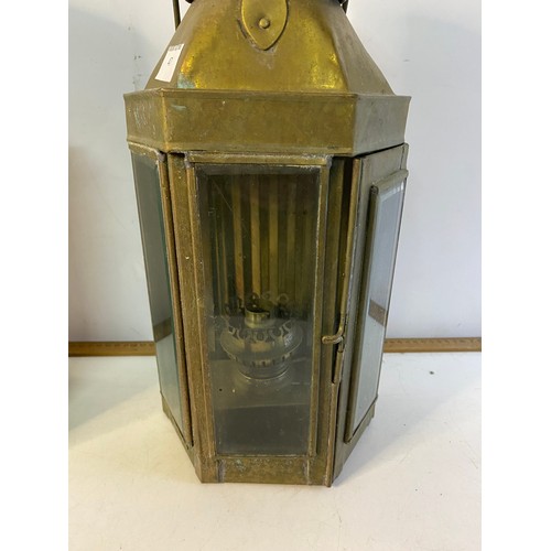 47 - 2 Vintage Brass Lamps.