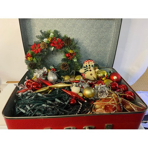 70 - Selection of Christmas decorations including baubles and lights.