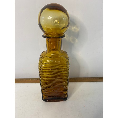 75 - Vintage mid century Empoli Genie bottle/decanter in amber colour. 29cms