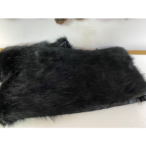 119 - Vintage fur coat and faux fur stole in excellent condition