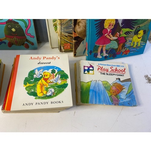 264 - Selection of vintage childrens books.