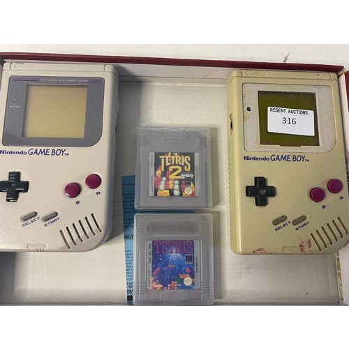 316 - Original Gameboy DMG001 in working order with Tetris 1 and 2 plus another Gameboy in poor condition ... 