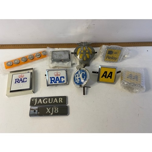 362 - Selection of car badges including RAC, AA, Jaguar etc