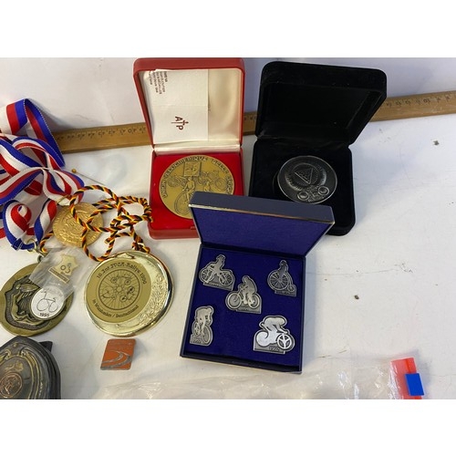 448 - Selection of cycling memorabilia including medals, badges, miniatures, accessories etc