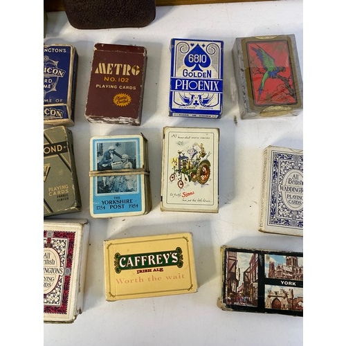 475 - Selection of vintage cards and card game