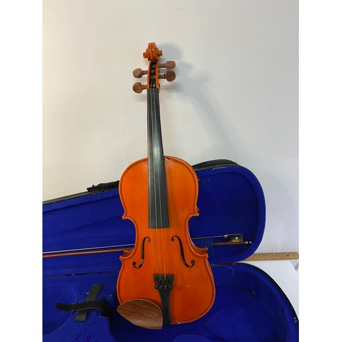 609 - The Stentor Student Violin in case.