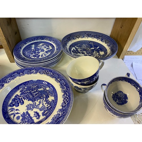 645 - Box of blue and white china and ceramics